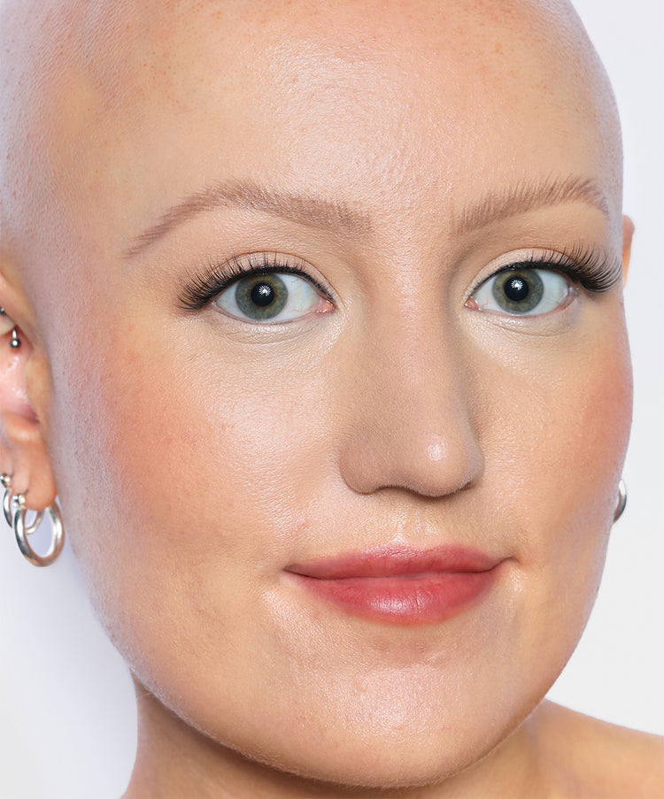 Natalie wears Brow Pencil in Light